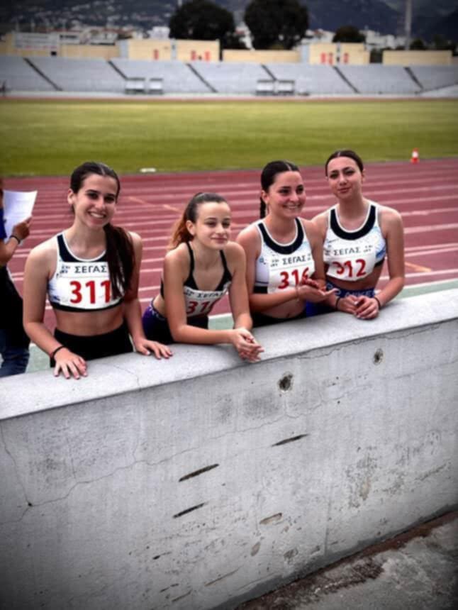 4x100